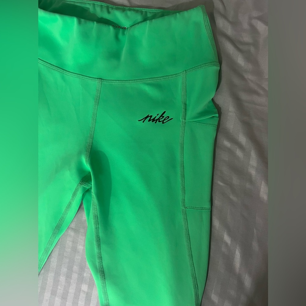 Sale 🚨 Nike Luxe Yoga Tights - Size S - Picture 5 of 8